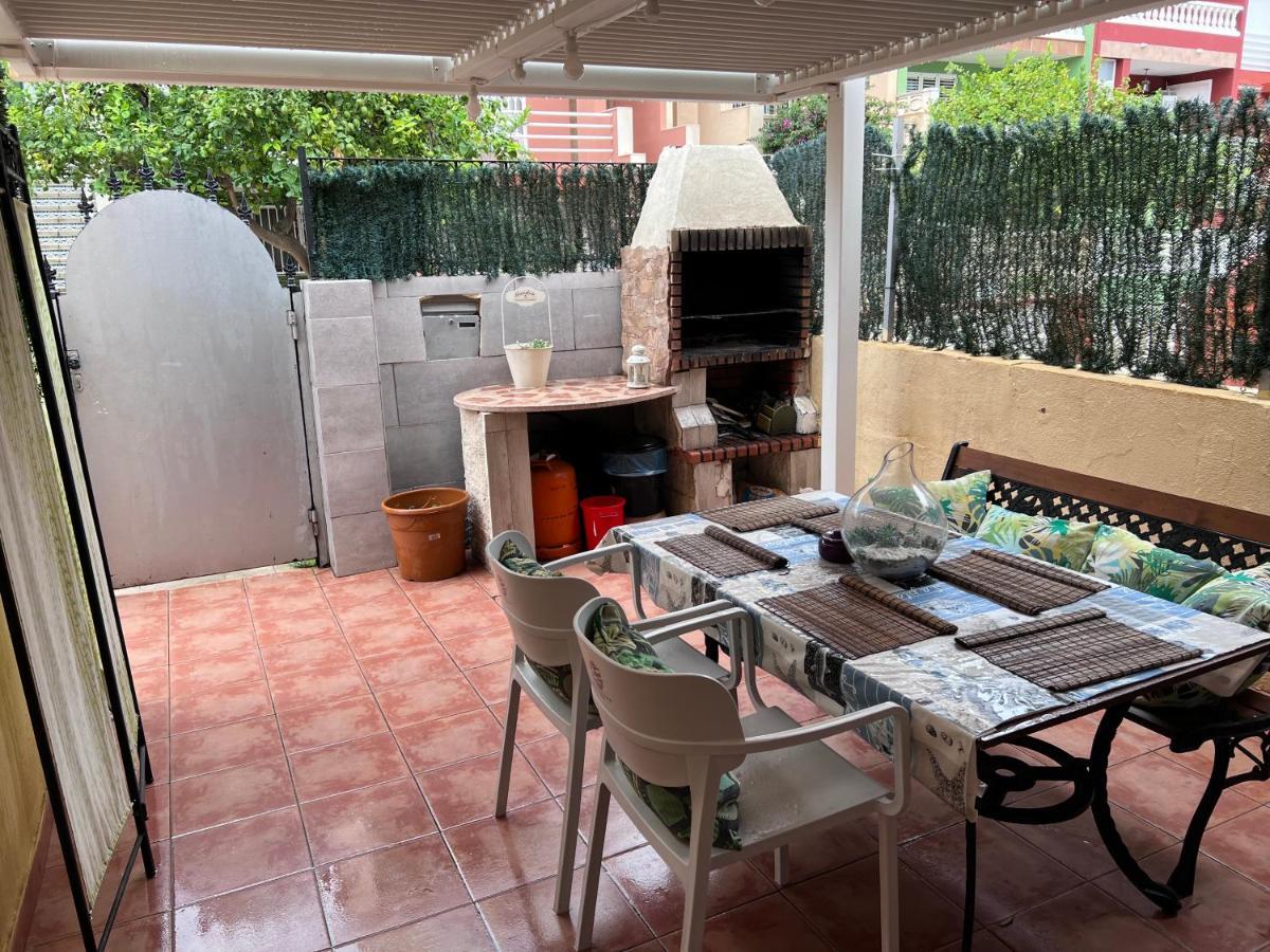 Apartamento Barbacoa, Piscina Y Playa Puebla de Farnals Luaran gambar