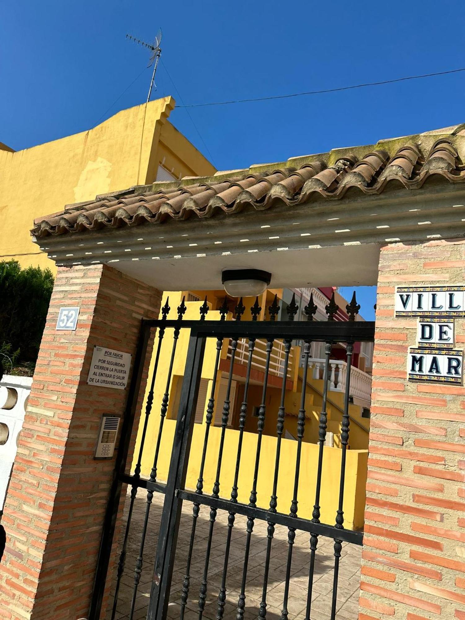 Apartamento Barbacoa, Piscina Y Playa Puebla de Farnals Luaran gambar
